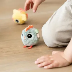 Jouet d'éveil Hide & Seek Clucky Sable