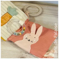 Livre sensoriel pour poussette Mrs Chat