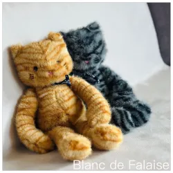 Chat Méloé Roxy 37 cm